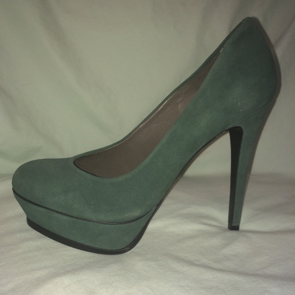 POUR LA VICTOIRE suede pumps, 8